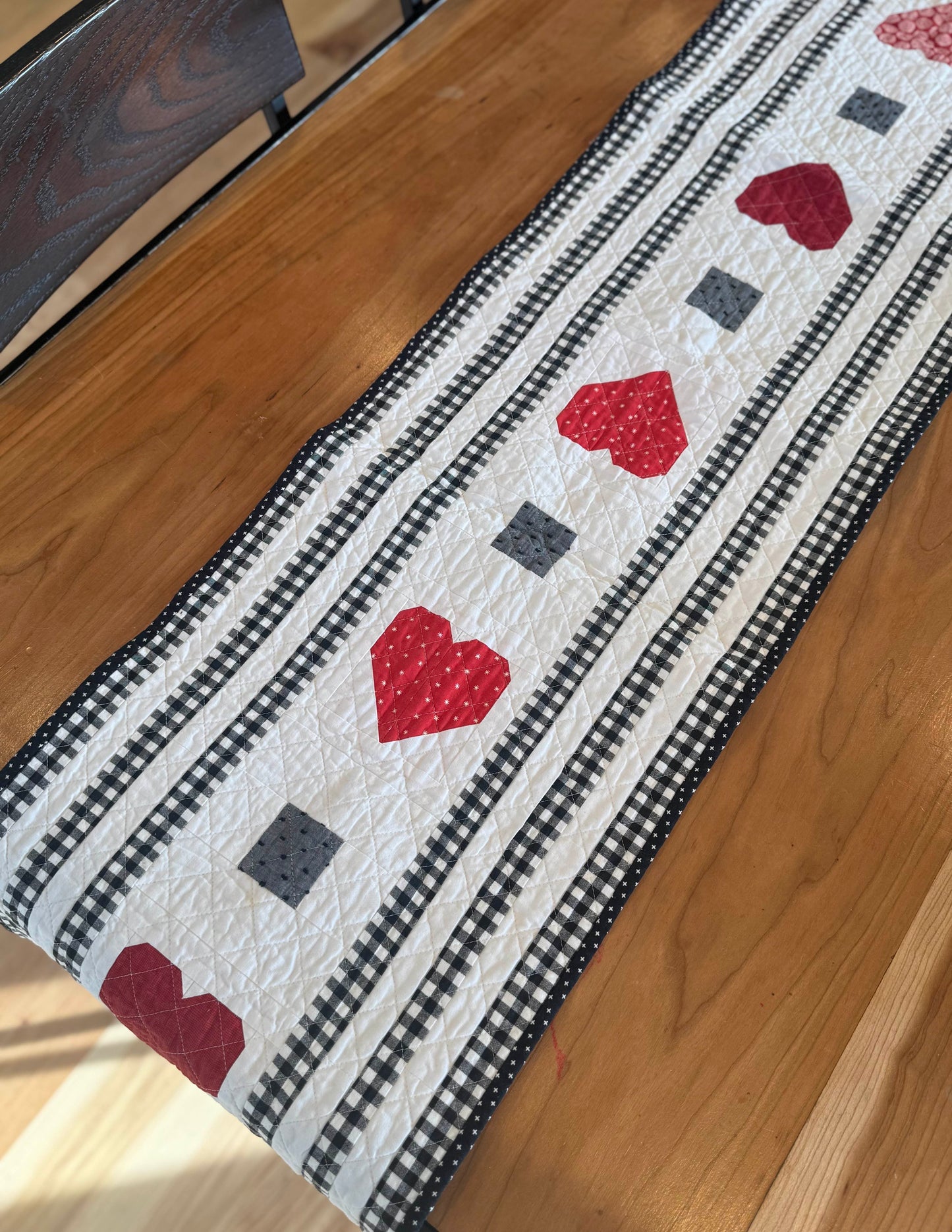 Myrtle Table Runner - Free Quilting Pattern PDF Download