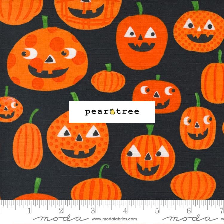 Moda Fabrics Black Cat - Pumpkins
